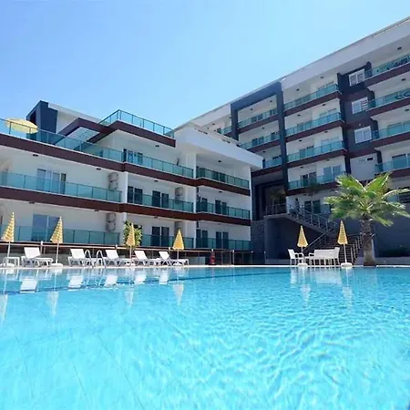 Peaceful Riverside Retreat 10-min Walk To Beach, Steps From National Park In *