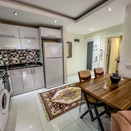 Peaceful Riverside Retreat 10-min Walk To Beach, Steps From National Park In