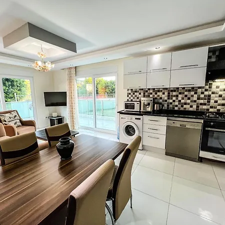 Peaceful Riverside Retreat 10-min Walk To Beach, Steps From National Park In *