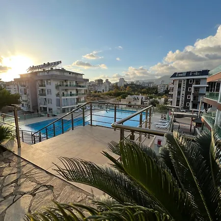 Peaceful Riverside Retreat 10-min Walk To Beach, Steps From National Park In Apartment Alanya
